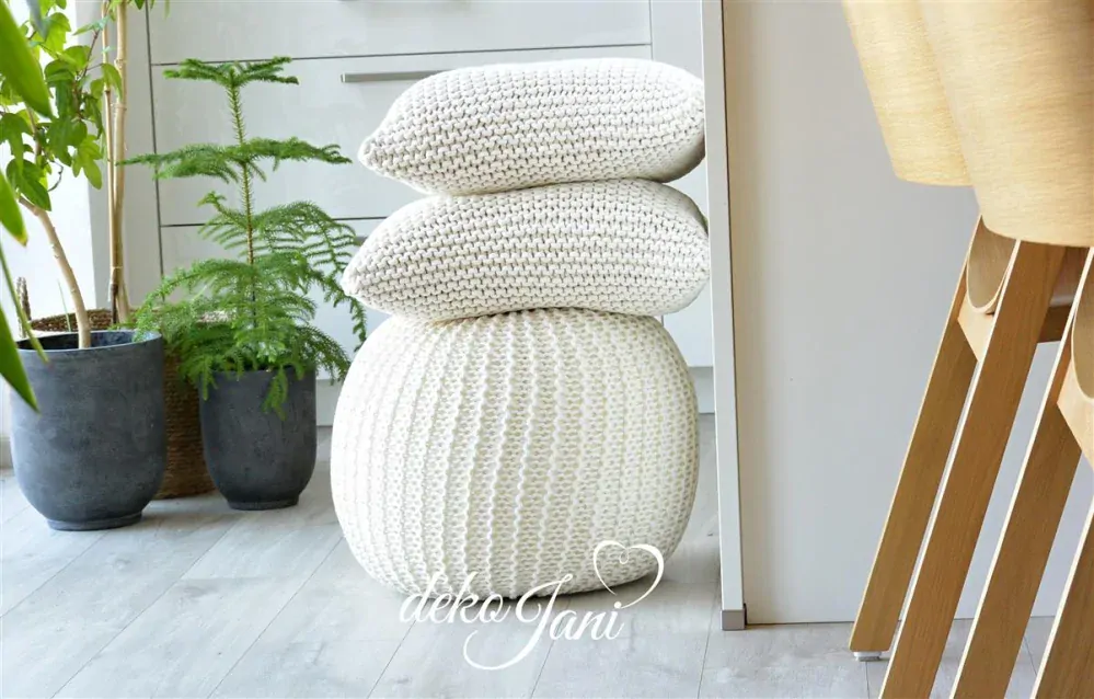 Pletený taburet puff S (různé barvy)