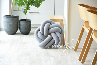 Designový polštář Knot