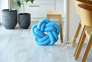 Designový polštář Knot